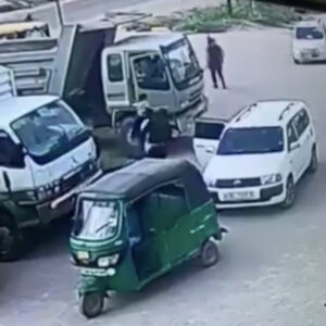 Screenshot of a CCTV footage showing Abdihakim being kidnapped and driven away in a probox by unknown persons.