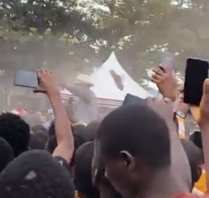 Moment an object that looks like a shoe flies past President Ruto while addressing the public in Migori.