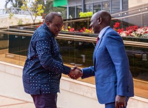 President William Ruto welcomes former President Uhuru Kenyatta at the joint EAC-SADC Co-Chairs’ meeting with the Panel of Facilitators for the DRC Peace Process at State House, Nairobi.