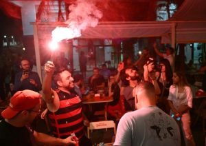 Brazilians celebrate the Supreme Court decision against former president Jair Bolsonaro / AFP