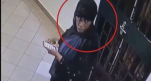A screen grab of CCTV footage of one of the thieves suspected to be behind a series of burglaries in Kilimani, Kileleshwa and Westlands